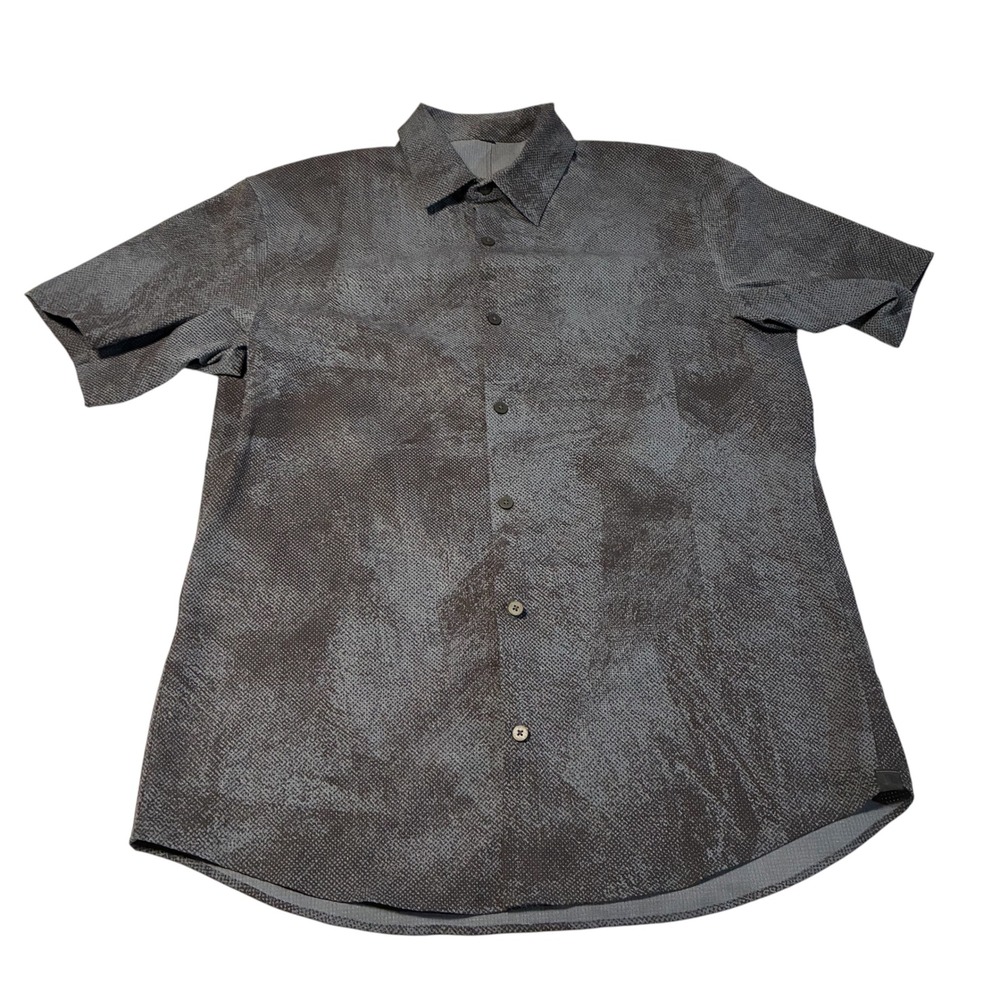Lululemon Mens Grey Button Down Shirt Short Sleeve Textured Mesh Size Large